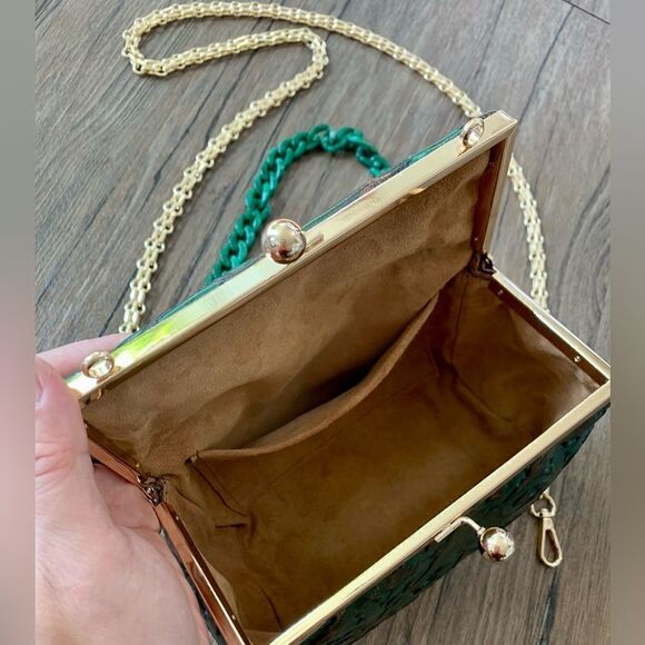 Handmade Genuine Leather Floral Embossed Kisslock Box Bag/Cosmetics case - Picture 15 of 16